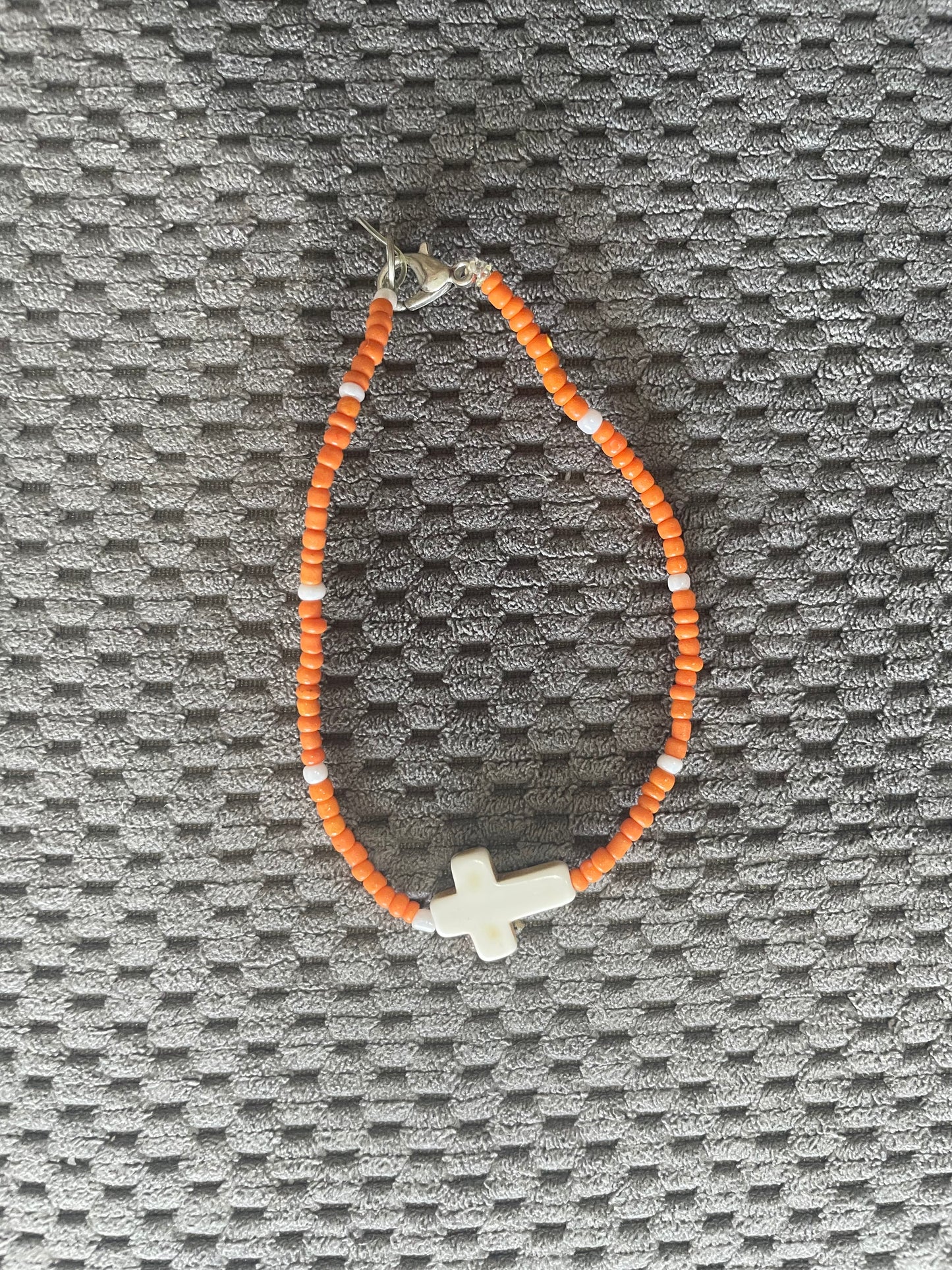 Pulsera Con Cruz Naranja
