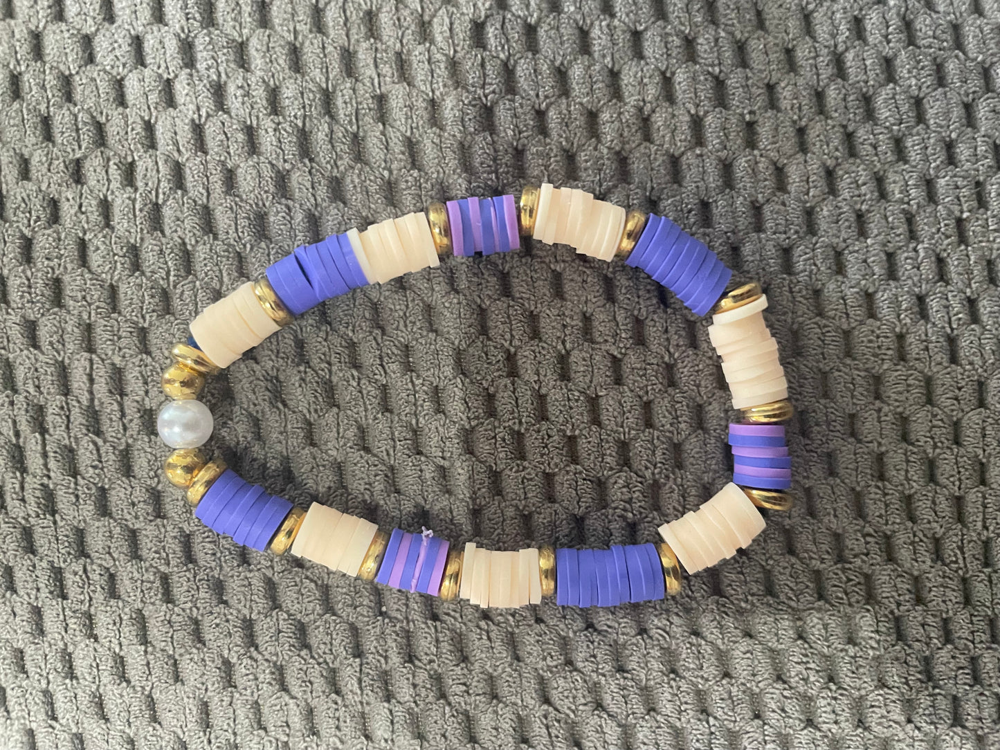 Pulsera Con Perla Y Morada Y Blanca