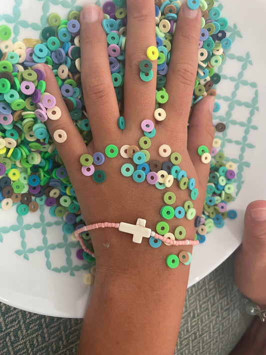 Pulsera Con Cruz Rosa